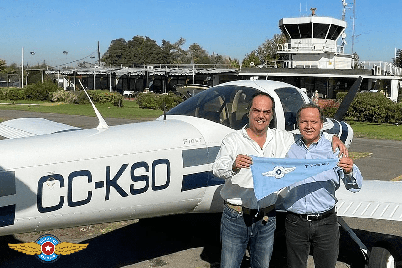 En este momento estás viendo Primer vuelo solo alumno Carlos Alberto Rodríguez Sangüesa