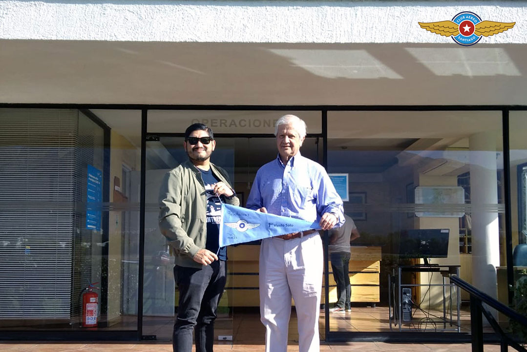 En este momento estás viendo Primer vuelo solo alumno Manuel Toro Pinto