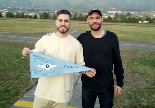 Primer vuelo solo alumno Antonio Parot Besa