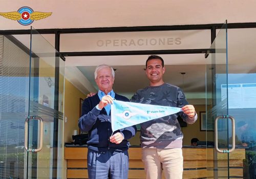 Primer vuelo solo alumno Yiries Touma