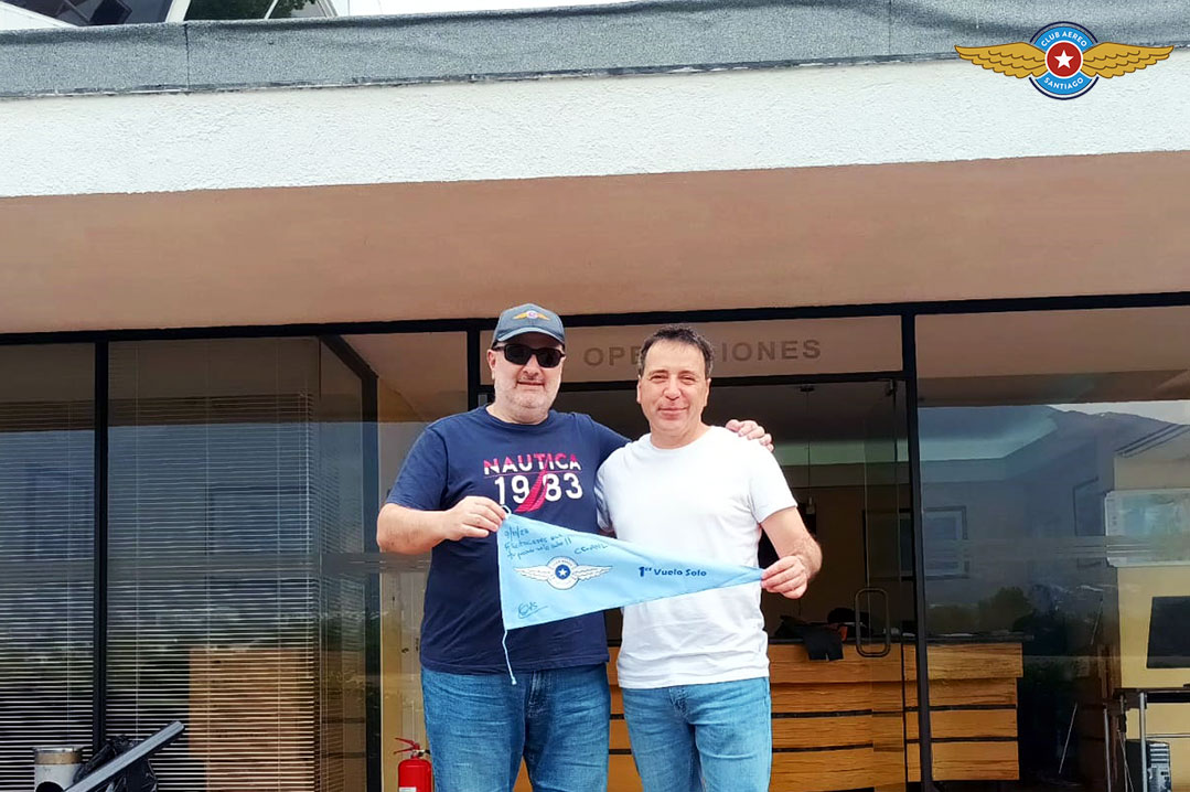 En este momento estás viendo Primer vuelo solo alumno Eduardo Lorca Salinas