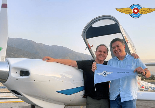 Primer vuelo solo alumno Hernán Tike