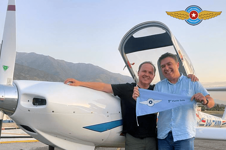 En este momento estás viendo Primer vuelo solo alumno Hernán Tike