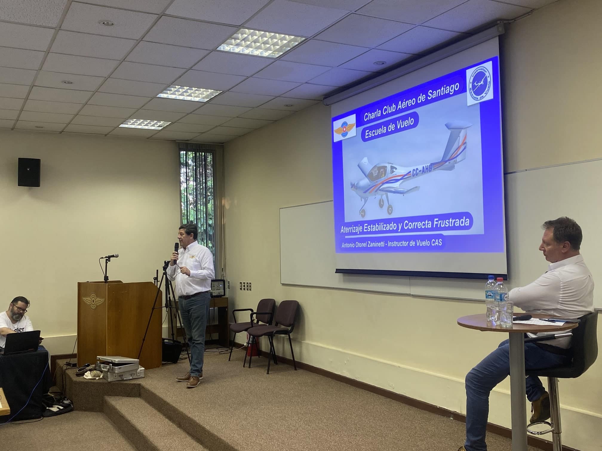 En este momento estás viendo Charla sobre Aterrizaje Estabilizado y Correcta Frustrada